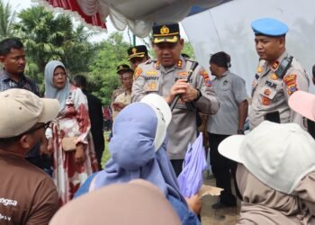 Kapolres Langkat Hadiri Aksi Penyampaian Aspirasi Korban Banjir di Besitang