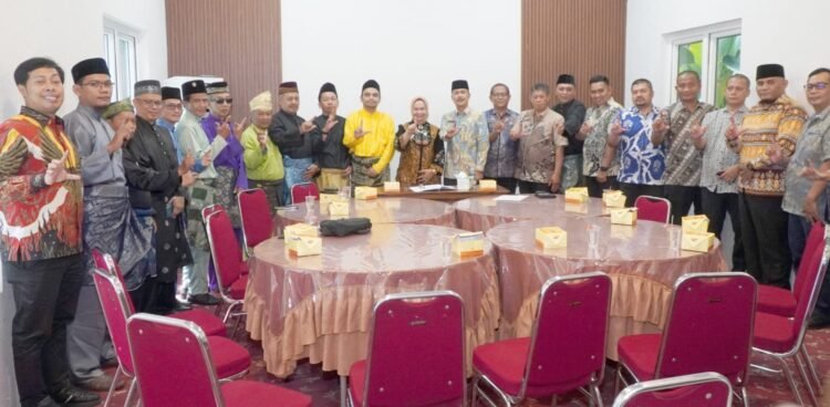 Plt. Bupati Langkat Perkuat Sinergi dengan Kesultanan Langkat Untuk Jaga Marwah Budaya Melayu