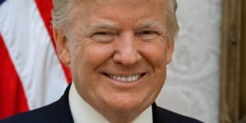 Trump Ancam China dan Rusia Jika Persenjatai Iran