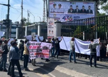 Demo Ratusan Massa di DPRD Medan dan Showroom BYD Sisingamangaraja, Soroti Dugaan Bangunan Tanpa PBG