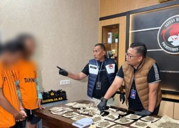 Nekat, Dua Mahasiswa Edarkan Ganja, Polisi Buru Pemasok