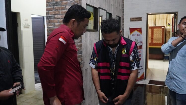 Serahkan Diri, Tersangka Korupsi Penebangan Kayu Agropolitan Siosar Ditahan Kejari Karo