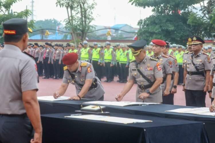 Kapolda Sumut Pimpin Sertijab 24 Pejabat Utama dan Kapolres