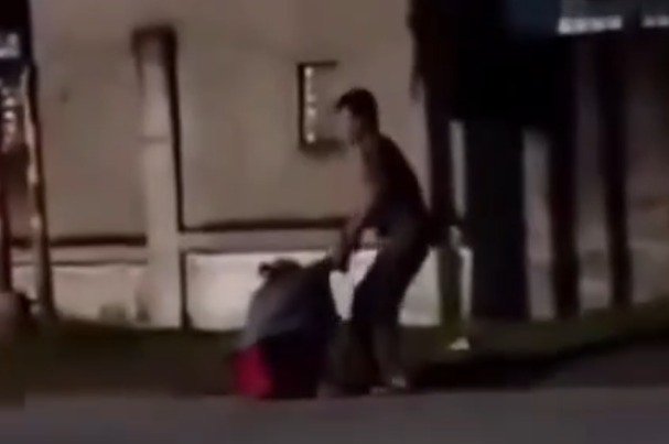 Viral Wanita Dianiaya Kekasih di Jalanan Pelaku Ditangkap Positif Narkoba