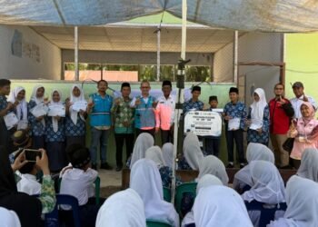 Kolaborasi PLN Indonesia Power UBP Pangkalan Susu dan PT BAG, Wujudkan Kepedulian melalui Beasiswa