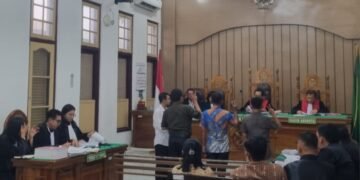 Saksi Korupsi Bencana Samosir 2024 Dikonfrontir,  Hakim Bingung Siapa yang Benar di Antara yang Tak Benar 