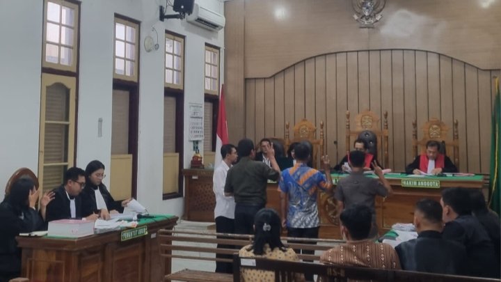 Saksi Korupsi Bencana Samosir 2024 Dikonfrontir, Hakim Bingung Siapa yang Benar di Antara yang Tak Benar