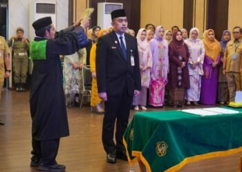 Lantik Erfin Fahrurrazi sebagai Penjabat Sekda, Rico Waas Minta Percepat Kinerja OPD Tanpa Langgar Aturan