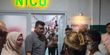 Keracunan MBG di Karo, Gubernur Bobby Jenguk Siswi SMKN 1 Berastagi di RS Haji