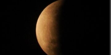 Besok Langit Dihiasi Gerhana Bulan Sebagian, Bisakah Terlihat di Indonesia?