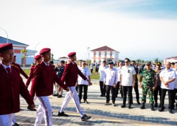 Bangga Lihat Semangat dan Kekompakan Siswa Sekolah Rakyat, Rico Waas: Kini Mereka Berani Bermimpi Besar