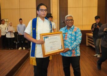 Rico Waas Dikukuhkan sebagai Duta Penggerak Ayah Teladan Kota Medan