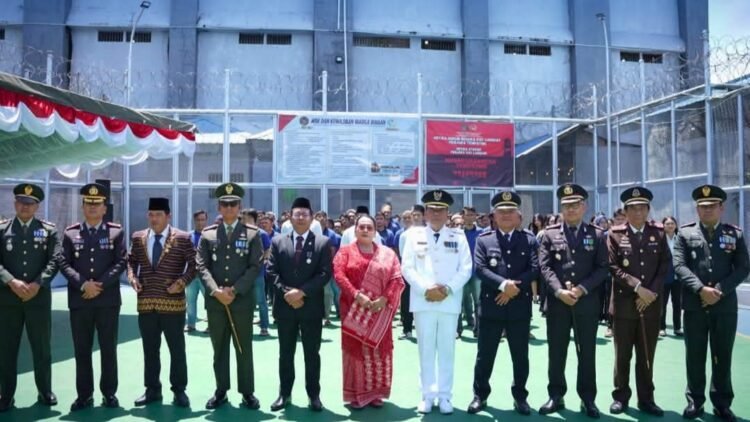 Bupati Karo Serahkan Remisi dan Pengurangan Masa Pidana dalam Peringatan HUT ke-81 Kemerdekaan RI