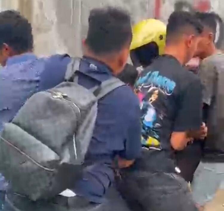 Pengedar Sabu dan Ganja di Bandar Khalipah Bergumul dengan Polisi saat Ditangkap