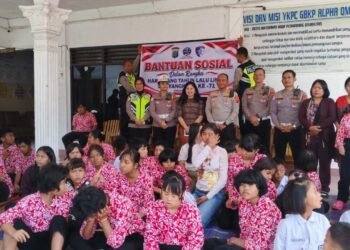 HUT ke-71 Lalu Lintas Bhayangkara, Satlantas Polres Karo Berbagi di YKPD GBKP Alpha Omega