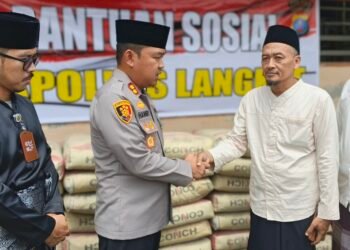 Kapolres Langkat Salurkan Bantuan Material Untuk Pembangunan Mesjid Al- Ikhlas