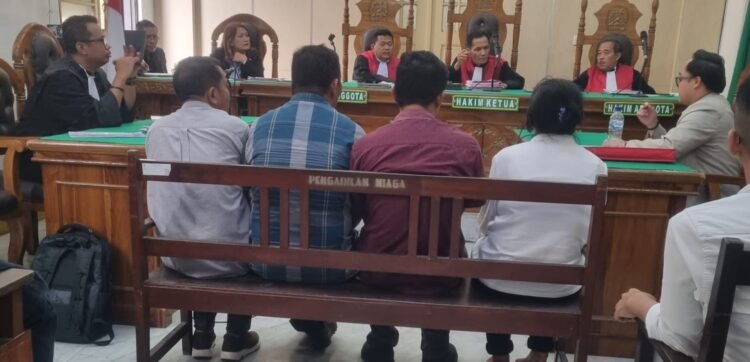 Pasutri di Nisel Didakwa Korupsi Dana BOS Rp1,4 Milyar