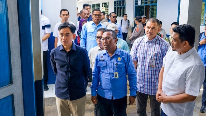 Gubernur Bobby Dampingi Wapres Gibran Tinjau Progres Rehabilitasi dan Rekonstruksi SMAN 1 Barus