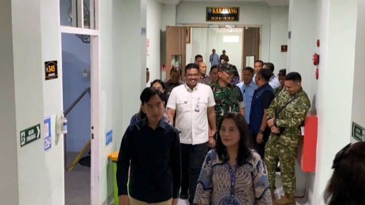 Gubernur Bobby Bersama Wapres Tinjau Siswa Diduga Keracunan MBG di Karo