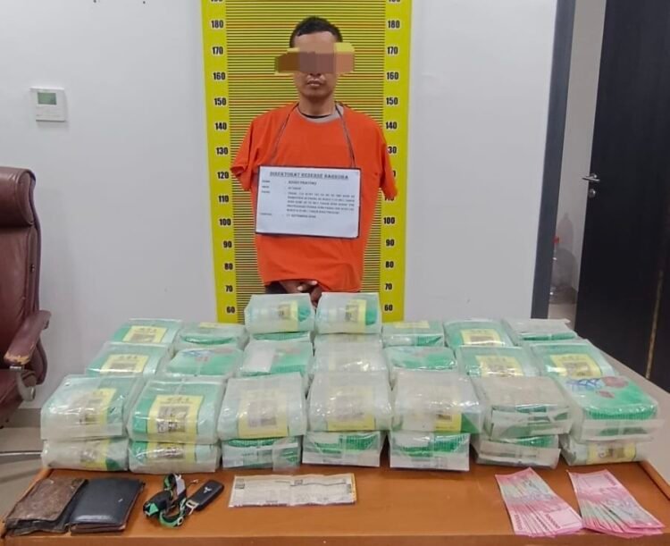 Dua Pria Sembunyikan 44 Kg Sabu di Dinding Mobil