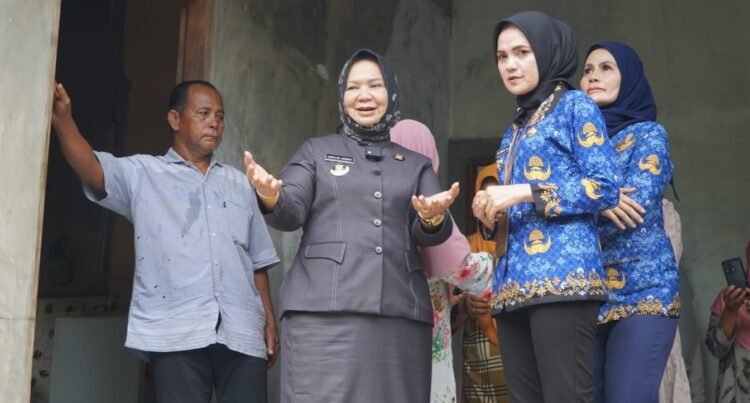 Plt. Bupati Langkat Pastikan Renovasi Rumah Korban Banjir Berjalan Lancar