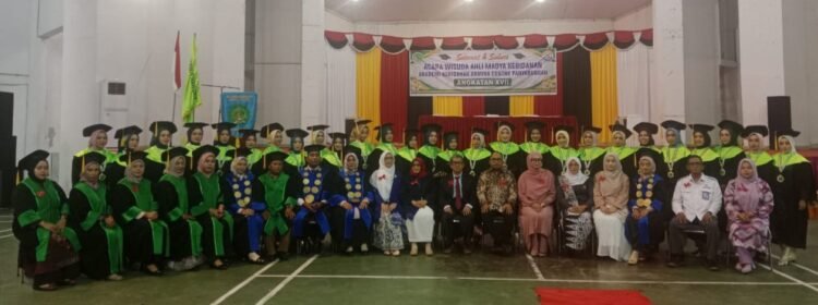 Akbid Armina Centre Panyabungan Wisuda 27 Mahasiswa Kebidanan Angkatan XVII TA.2025/2026