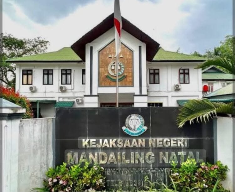 Tersangka Cabul Anak di Siabu Dijebloskan di Lapas Sipagapaga