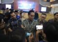 Rico Waas Serahkan Bantuan Biaya Pendidikan Untuk 214 Mahasiswa