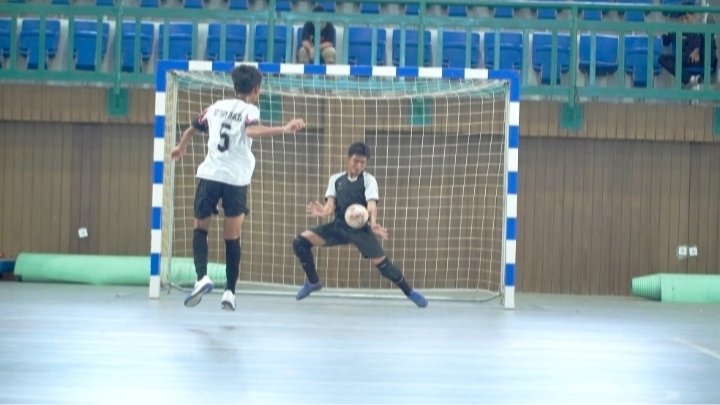 Turnamen PB Futsal SMP Kota Medan: Menang Adu Penalti, SMPN11 Tantang SMPN1 di Partai Puncak