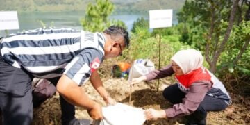 Pertamina Patra Niaga Regional Sumbagut Salurkan Bantuan Sektor Lingkungan