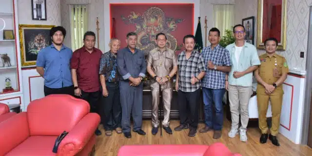 15 Tahun Dikepung Banjir, Warga Sempakata Medan ‘Gedor’ Ketua DPRD: Kami Capek Rugi!
