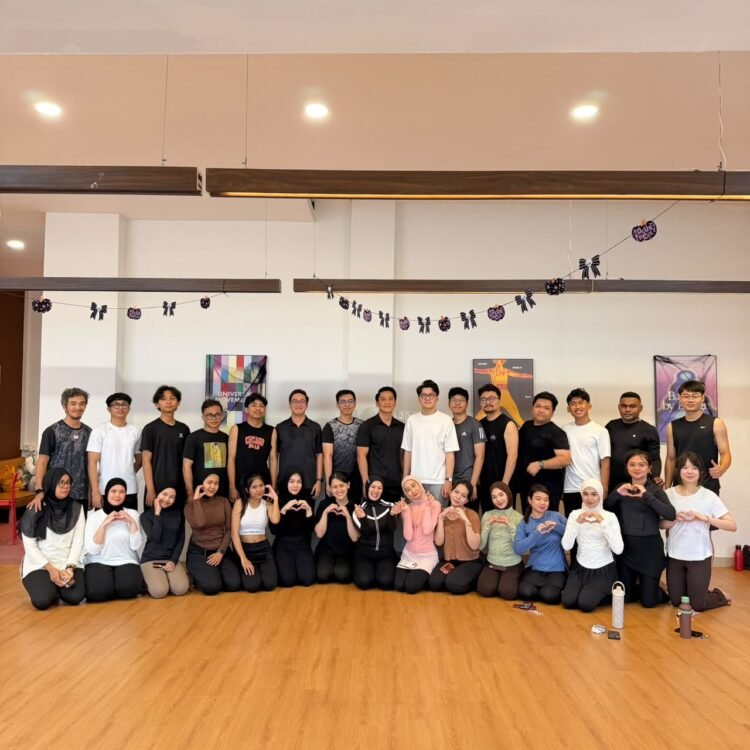 The Reiz Suites Medan dan BERYOGA Gelar Couple Yoga, Awali Wanderlust Active Club